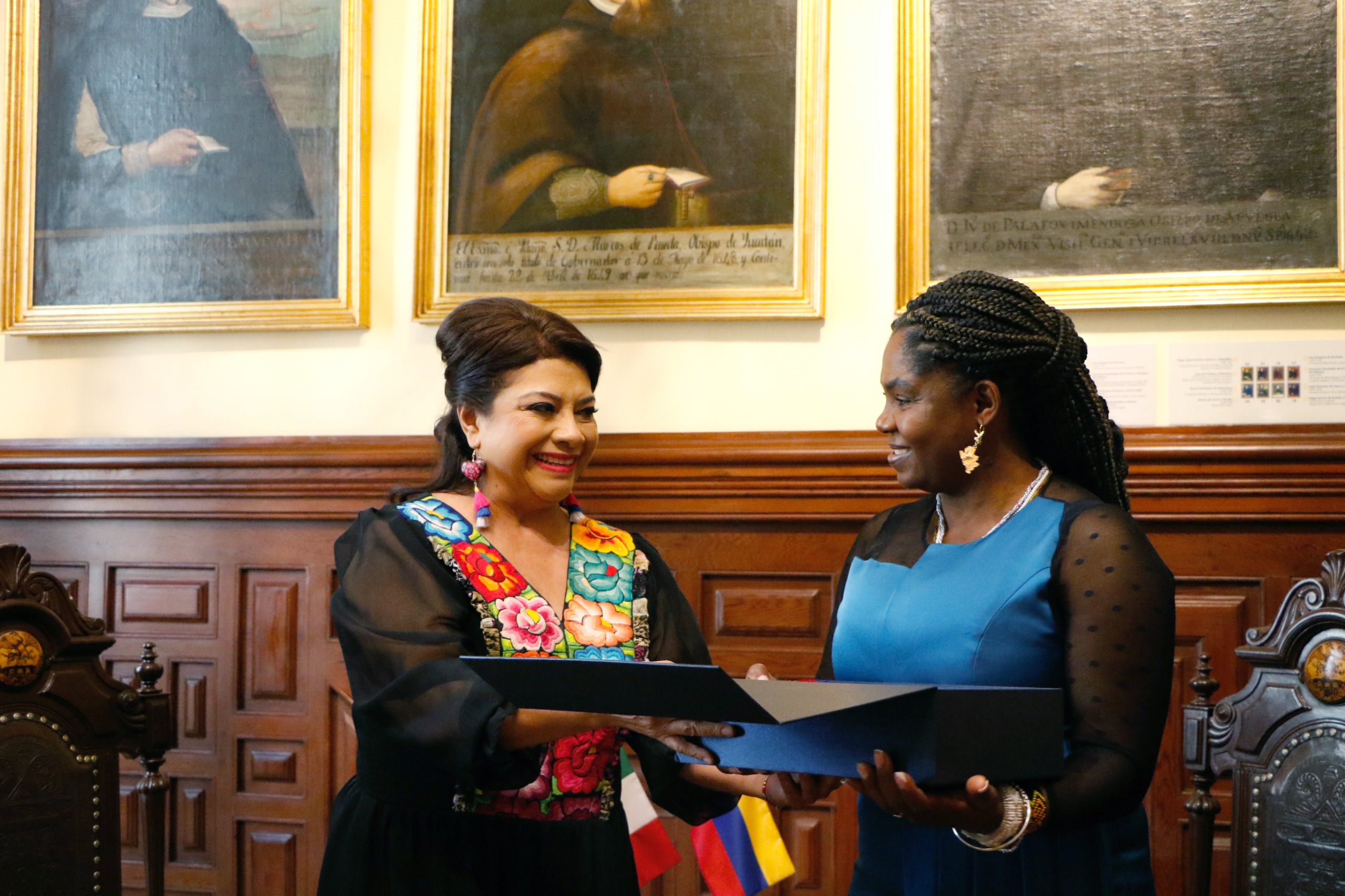 Clara Brugada honra a Francia Márquez con las Llaves de la Ciudad: ‘Una voz que transforma’