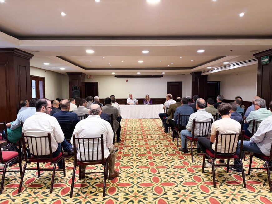 Una ministra con puntadas finas y visión estructural