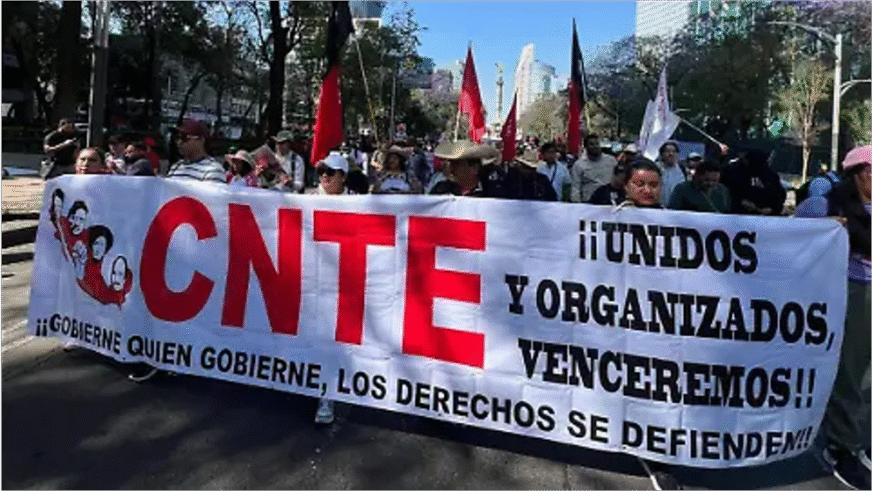 CNTE no cede: mantiene plantón indefinido en el Zócalo y exige respuesta del Gobierno