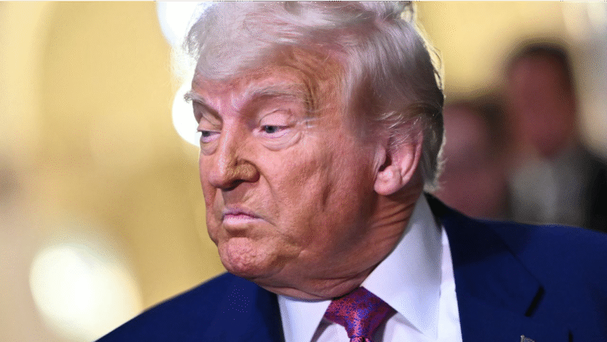 Trump aprueba ley que recorta Medicaid y golpea a los más vulnerables