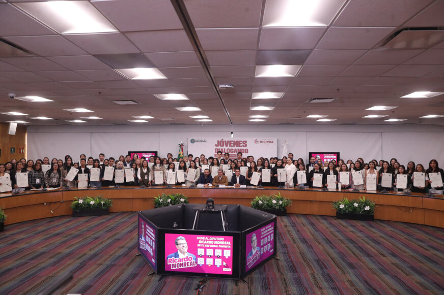 Monreal apuesta por la juventud como relevo político en México