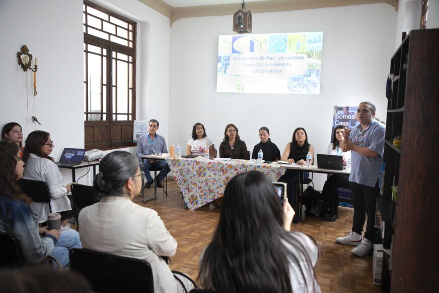 Migrantes, refugiados y desplazados: la UNAM apuesta por la integración y la dignidad”