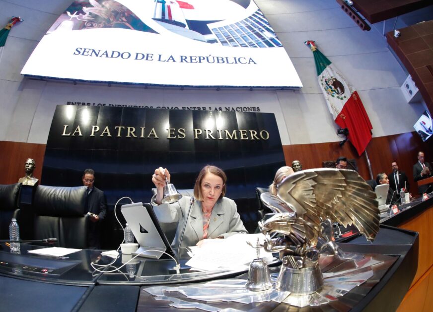 Senado aprueba en fast track reforma al amparo; oposición denuncia simulación de retroactividad