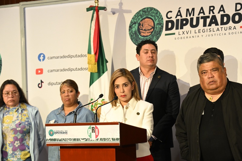 El PRI revienta contra el nuevo impuesto al refresco