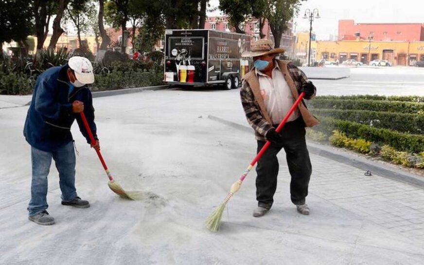 Más allá del paisaje: cómo la ceniza del Popocatépetl impacta la salud