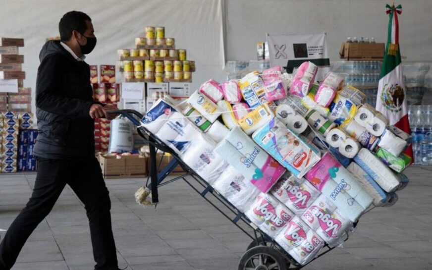Desde la ciudad hacia Veracruz: Operativo masivo de apoyo a damnificados