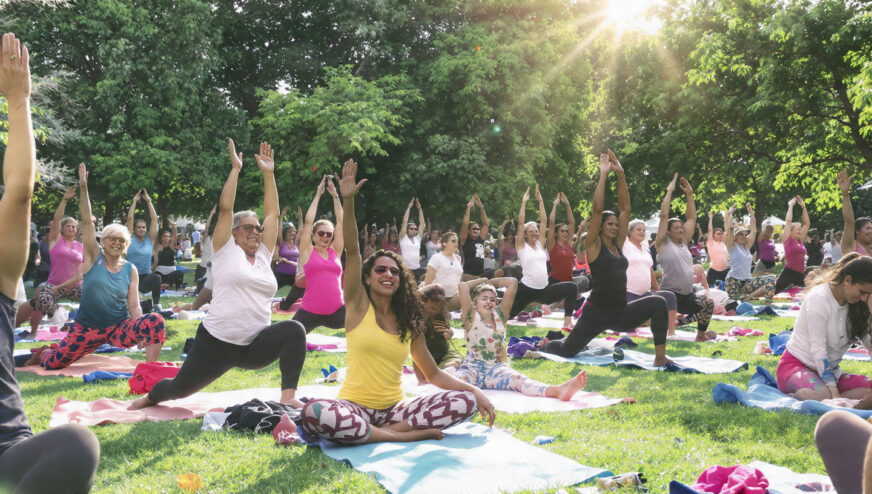 Yoga intergeneracional: clases gratuitas para abuelos y millennials en CDMX