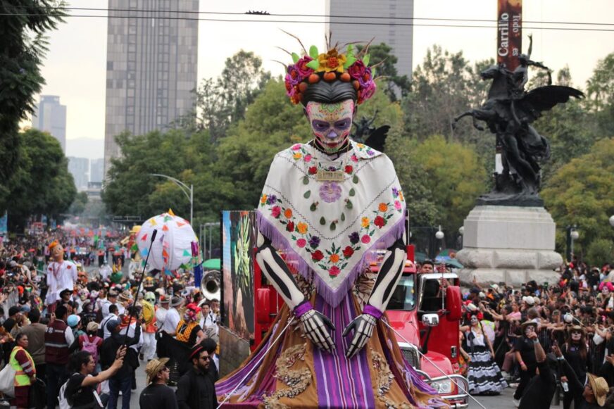 1 450 000 personas y 8 000 participantes capturan el alma del desfile de Día de Muertos CDMX