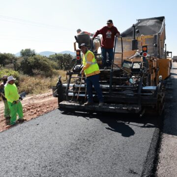 Bandera blanca en el horizonte: el sureste de Zacatecas renueva sus caminos