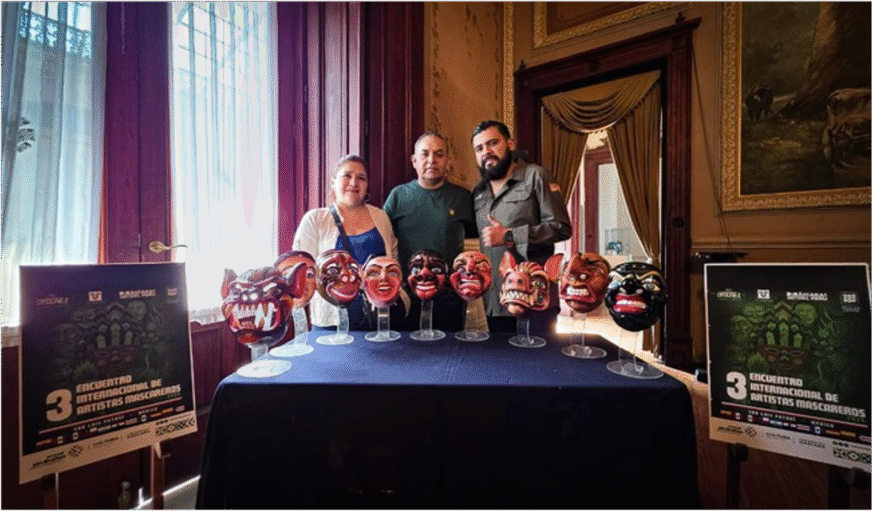 México recibe donación de 9 máscaras peruanas para el Museo Nacional de la Máscara