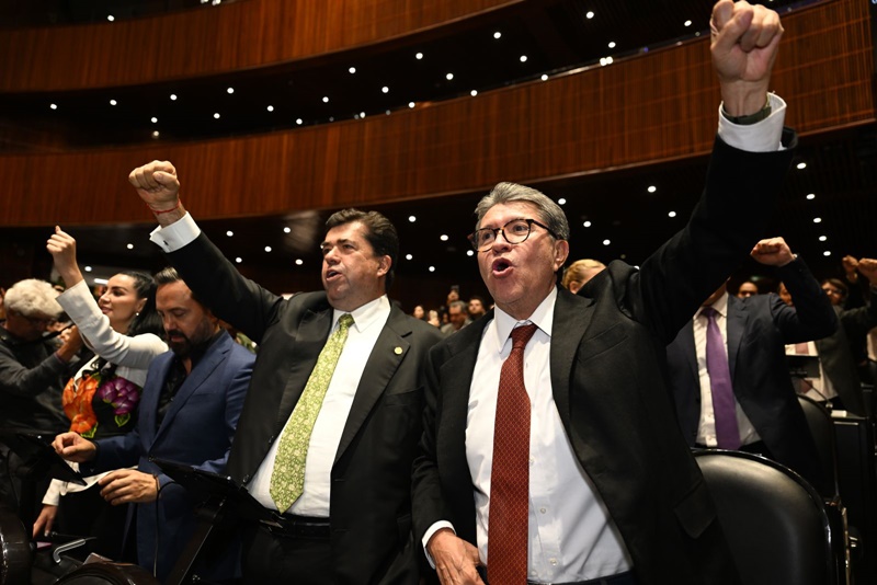 Monreal lanza alerta: cuidar a la Presidenta es prioridad, no un acto de exceso