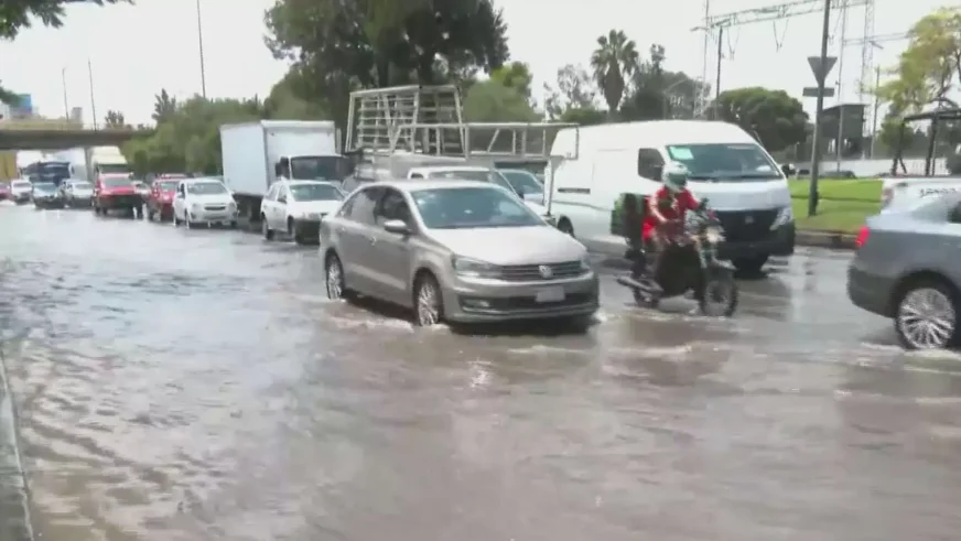 Falla geológica provoca fuga de agua en Iztapalapa; SEGIAGUA interviene