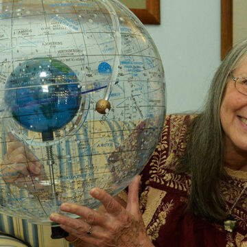 Homenaje celestial a Julieta Fierro congrega a miles en la Noche de las Estrellas 2025