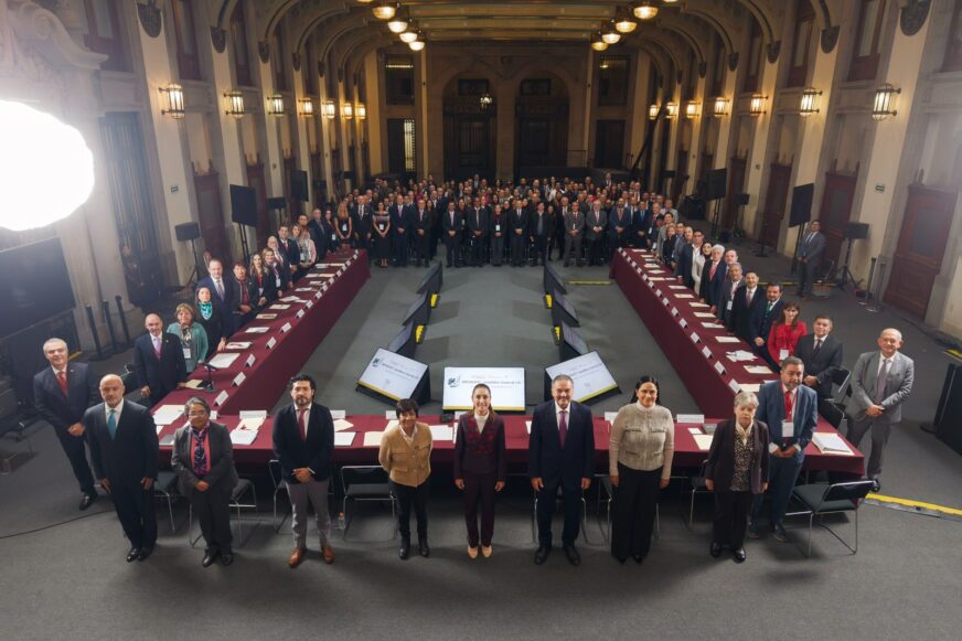 Sheinbaum reafirma compromiso con vivienda digna en Asamblea del Infonavit