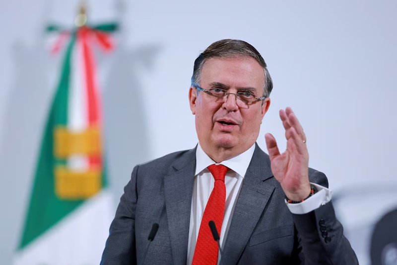 Ebrard defiende aranceles para proteger empleos clave de la manufactura
