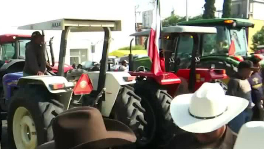 Sector agrícola y transportista negocia en Sader para evitar movilizaciones en CDMX