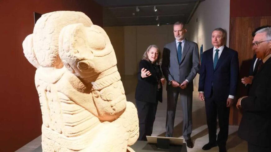 Felipe VI admite abusos en la Conquista durante visita a exposición mexicana