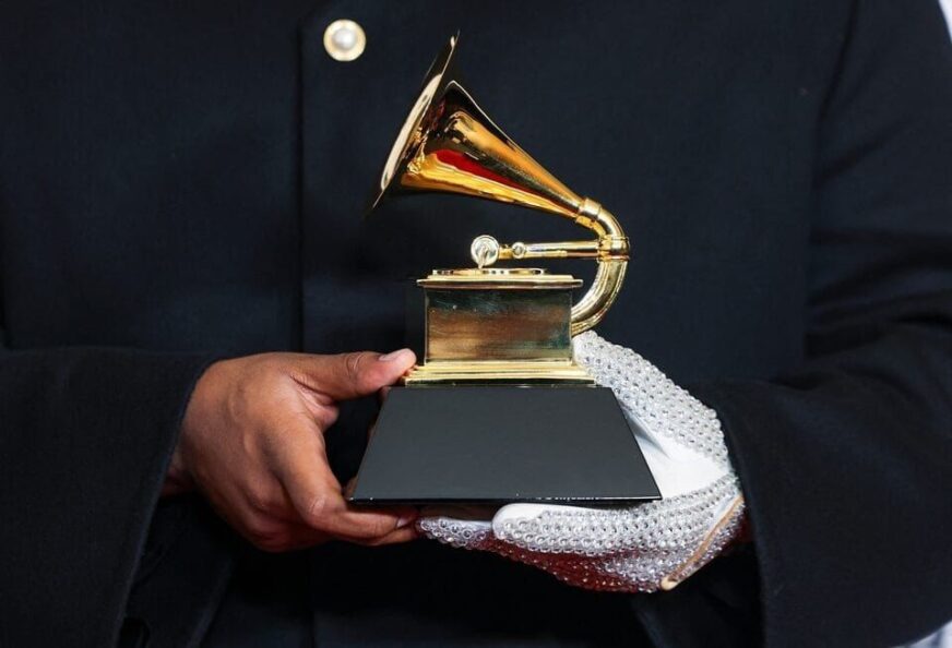 Latin Grammy 2026 permitirá obras con IA bajo reglas claras