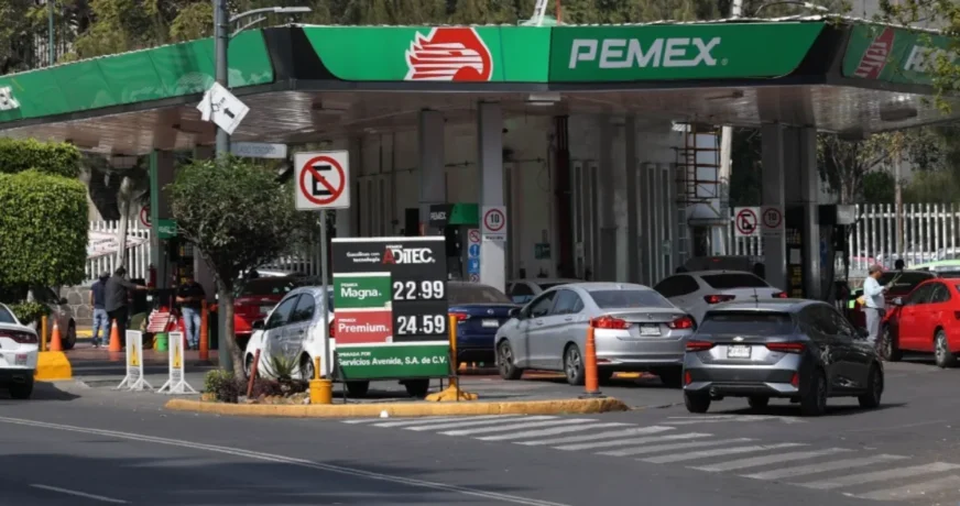 Subsidios frenan alzas: gasolina en CDMX muestra ligera baja hoy
