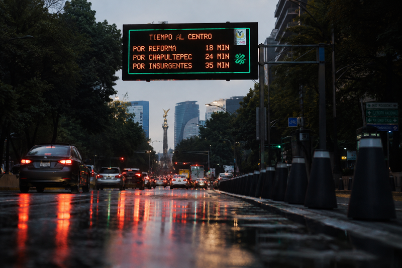 CDMX registra 24°C, cinco movilizaciones y restricciones viales por Hoy No Circula