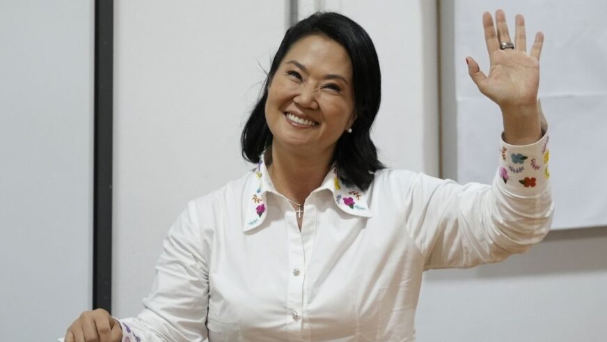 Perú: Keiko Fujimori mantiene ventaja mínima con 98% de votos escrutados