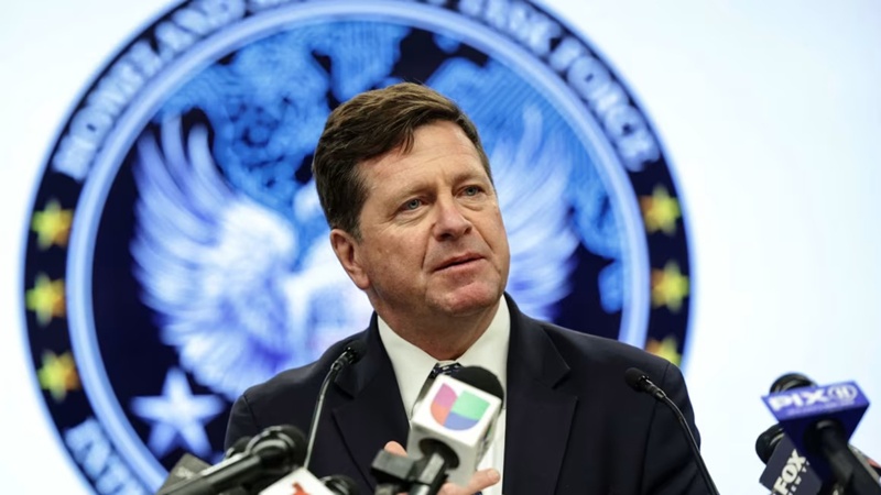 Donald Trump nomina a Jay Clayton como director de Inteligencia Nacional
