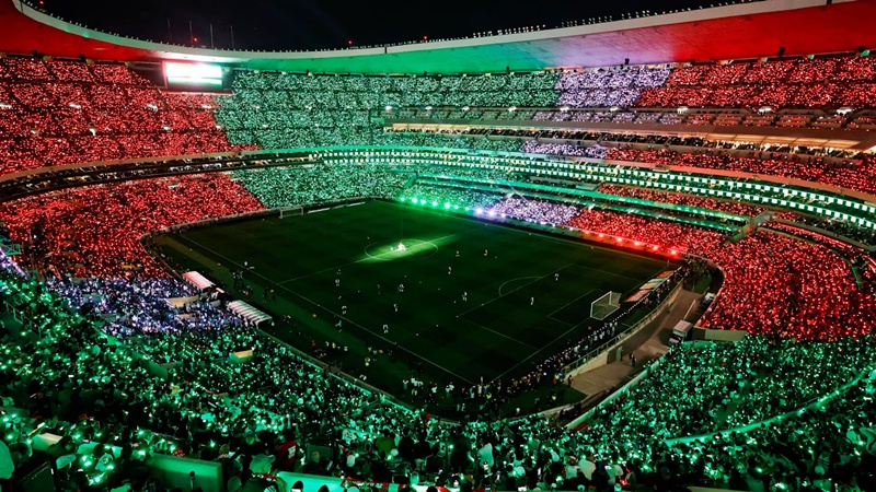 Estadio Azteca se convierte en la primera sede de tres Mundiales