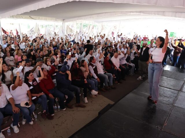 Asamblea multitudinaria de Morena en apoyo a Claudia Sheinbaum y a la soberanía nacional