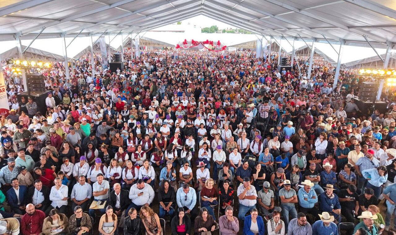 Asistentes al Foro Bienestar para Todas y Todos realizado en Fresnillo