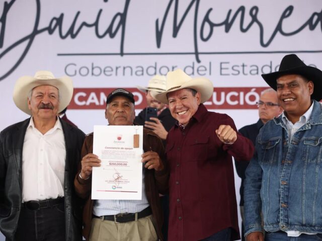 David Monreal durante el anuncio de nuevos consultorios SUS para la región.
